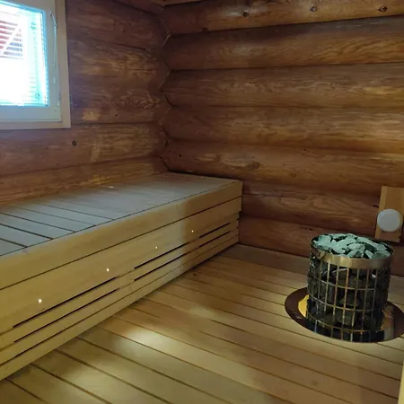 Spacious For 8 With Sauna